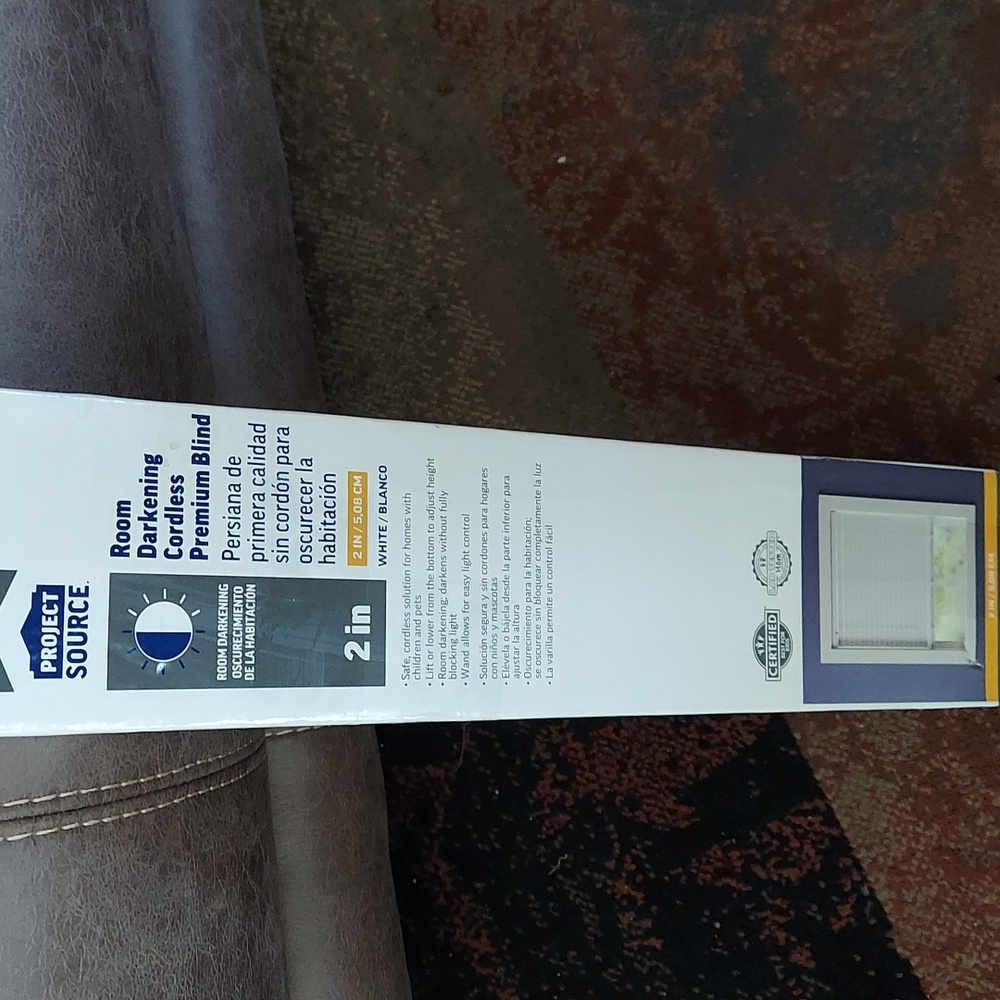 Room Darkening Cordless Blind (Lowes) NWT